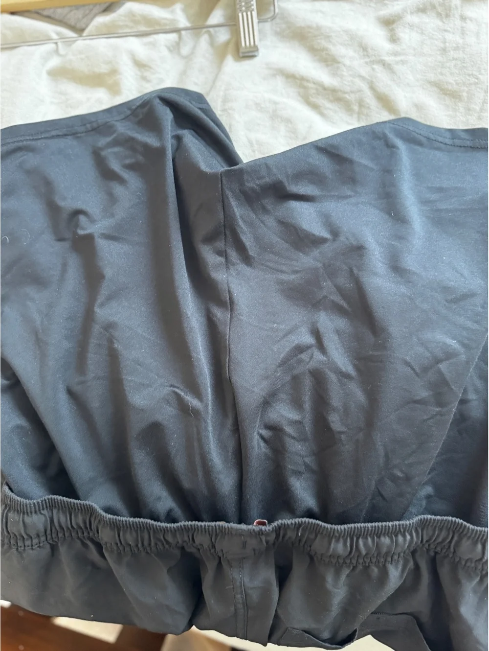 Quince Men’s Black Performance Athletic Shorts Built-In Liner Size Large